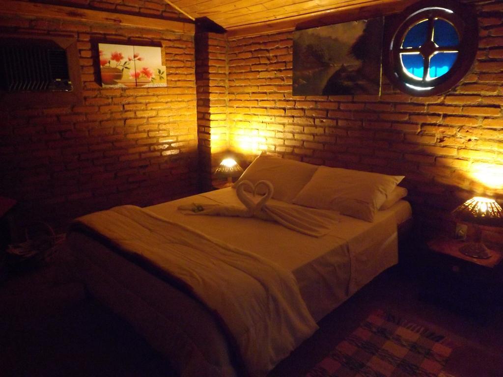 Pousada Quintal Das Pedras Penedo  Zimmer foto