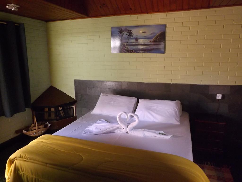 Pousada Quintal Das Pedras Penedo  Zimmer foto